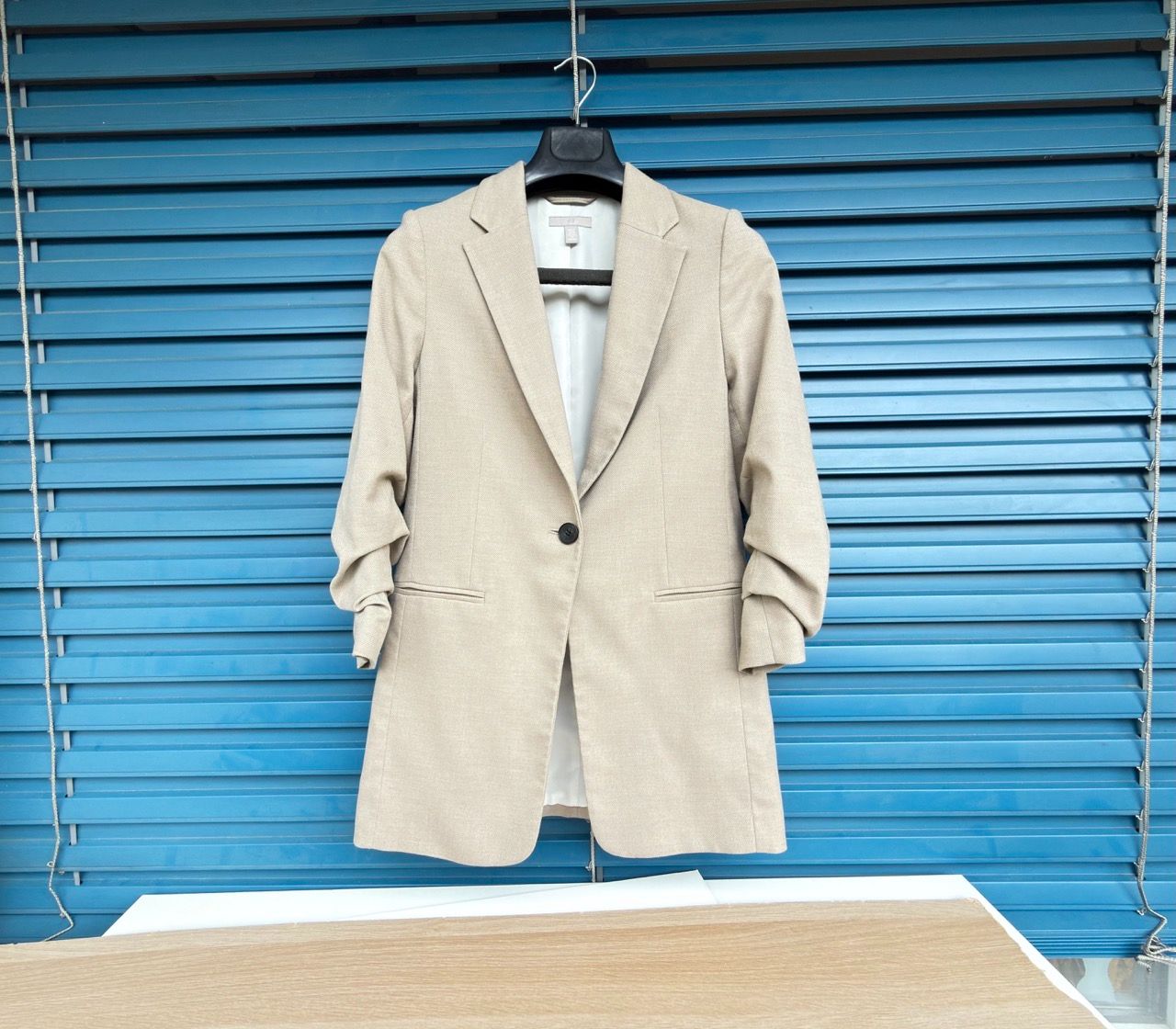 Blazer beige H&M - photo 1 sur TheSwissDeal