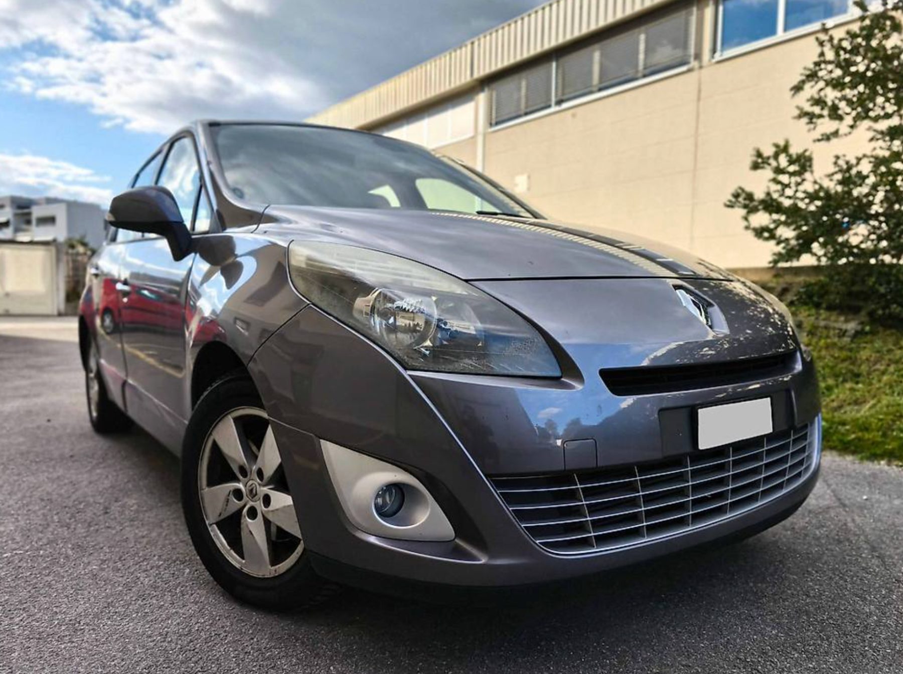 Renault Grand Scenic 7 places, Expertise du jour sur demande - photo 1 sur TheSwissDeal