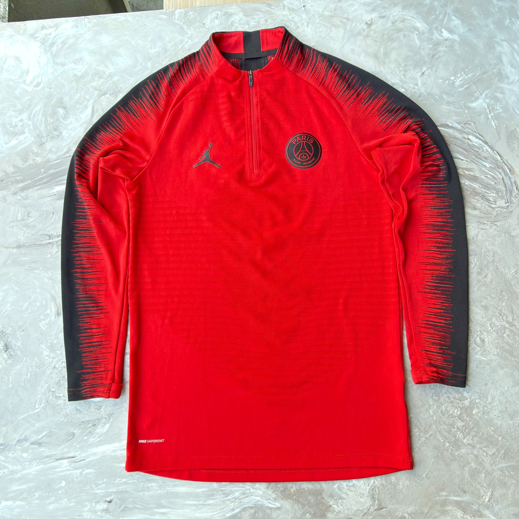 Haut Paris Saint-Germain, Maillot - photo 1 sur TheSwissDeal