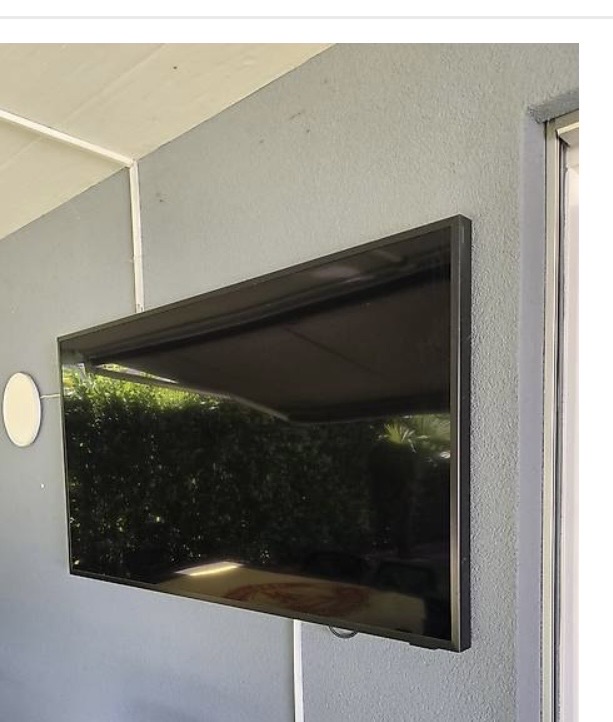 TV extérieur - photo 1 sur TheSwissDeal