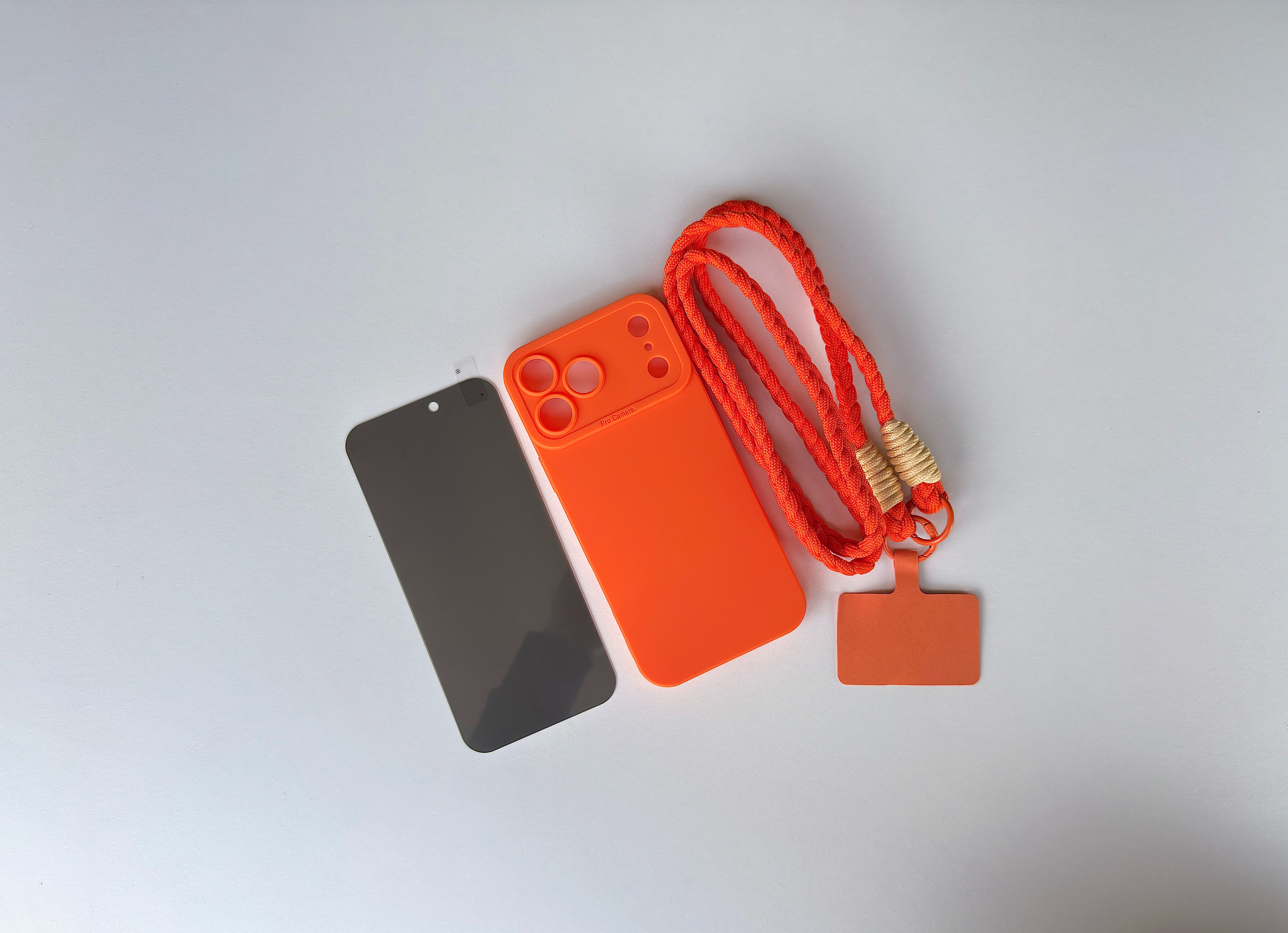 Coque iPhone 17 Pro Max Orange avec Cordon - Neuf! - photo 1 sur TheSwissDeal