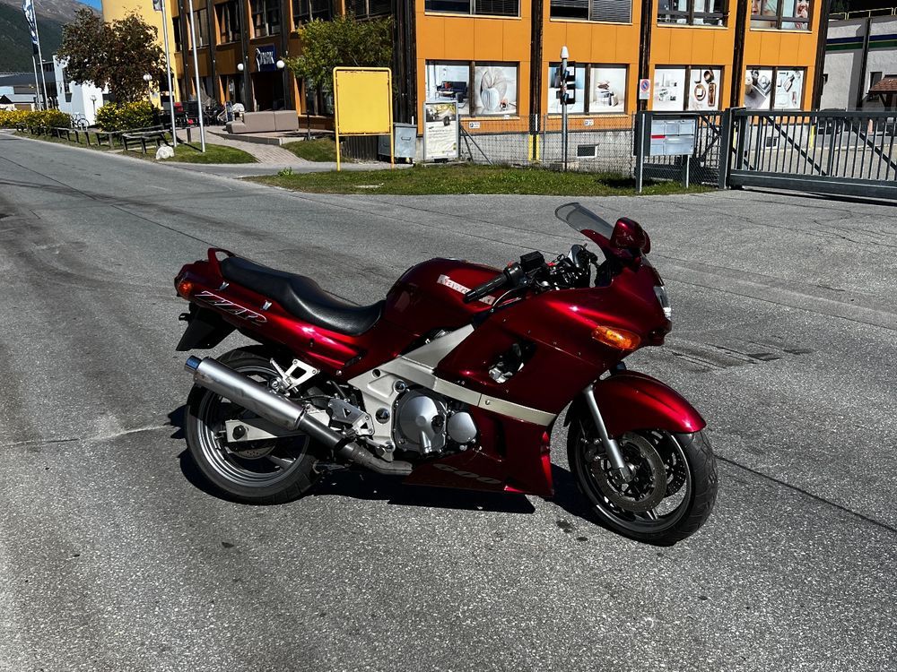 Kawasaki ZZR600