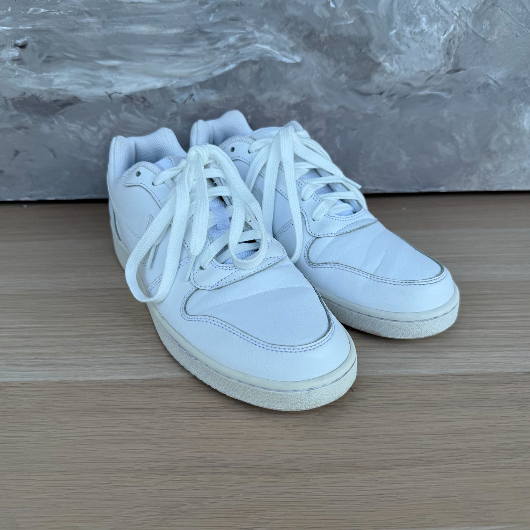 Nike Ebernon Low "Triple White" — Taille 43 - photo 1 sur TheSwissDeal