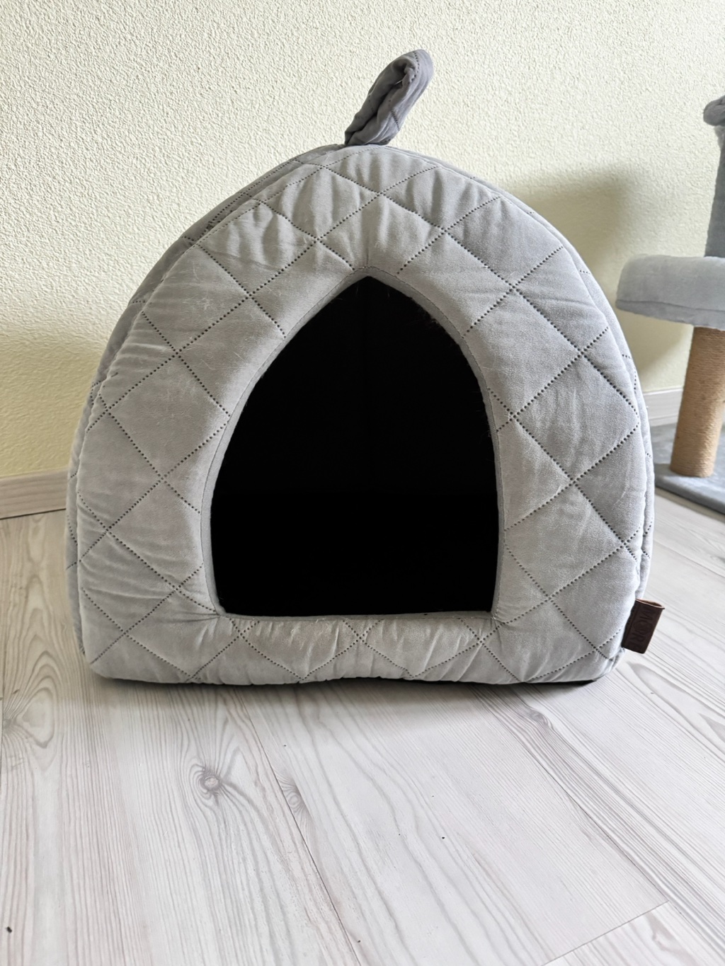 Maisonnette pour chat - photo 1 sur TheSwissDeal