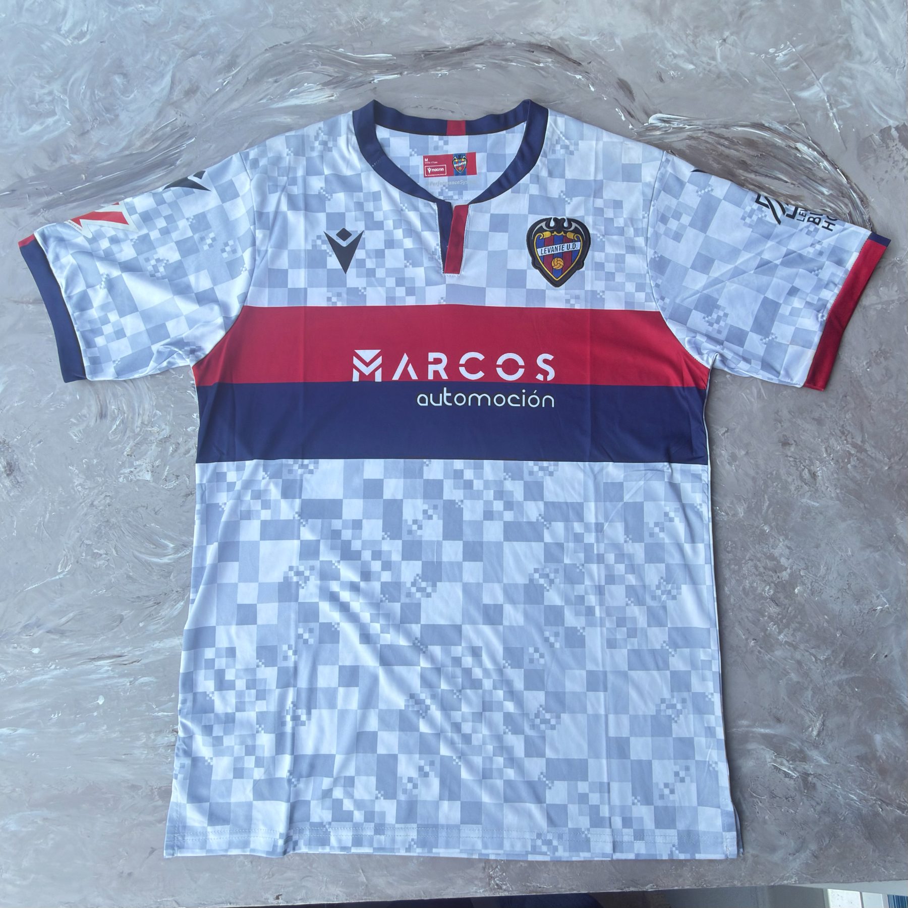 Maillot Levante UD Macron Blanc Damier Marcos - photo 1 sur TheSwissDeal