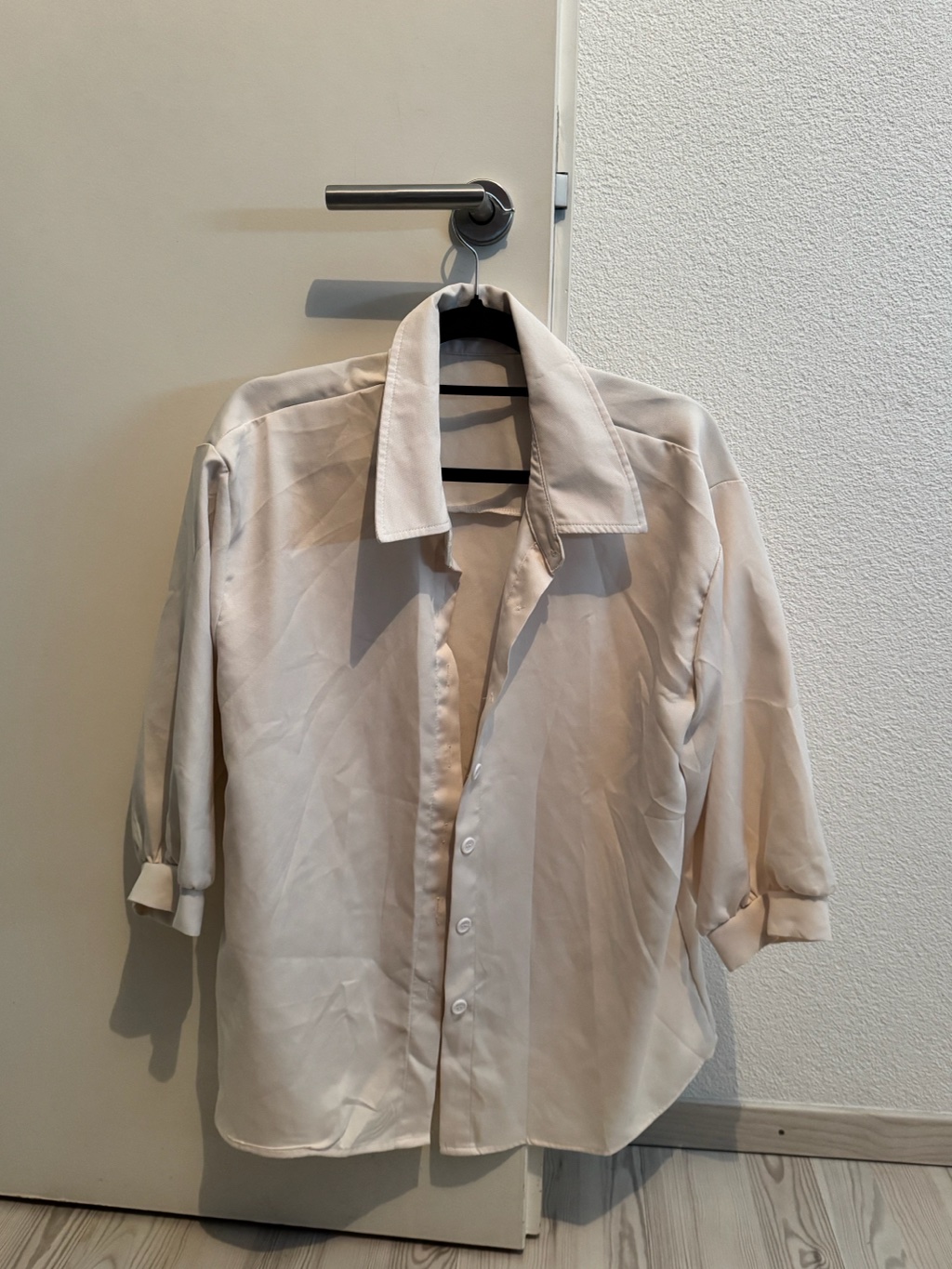 Chemise - photo 1 sur TheSwissDeal